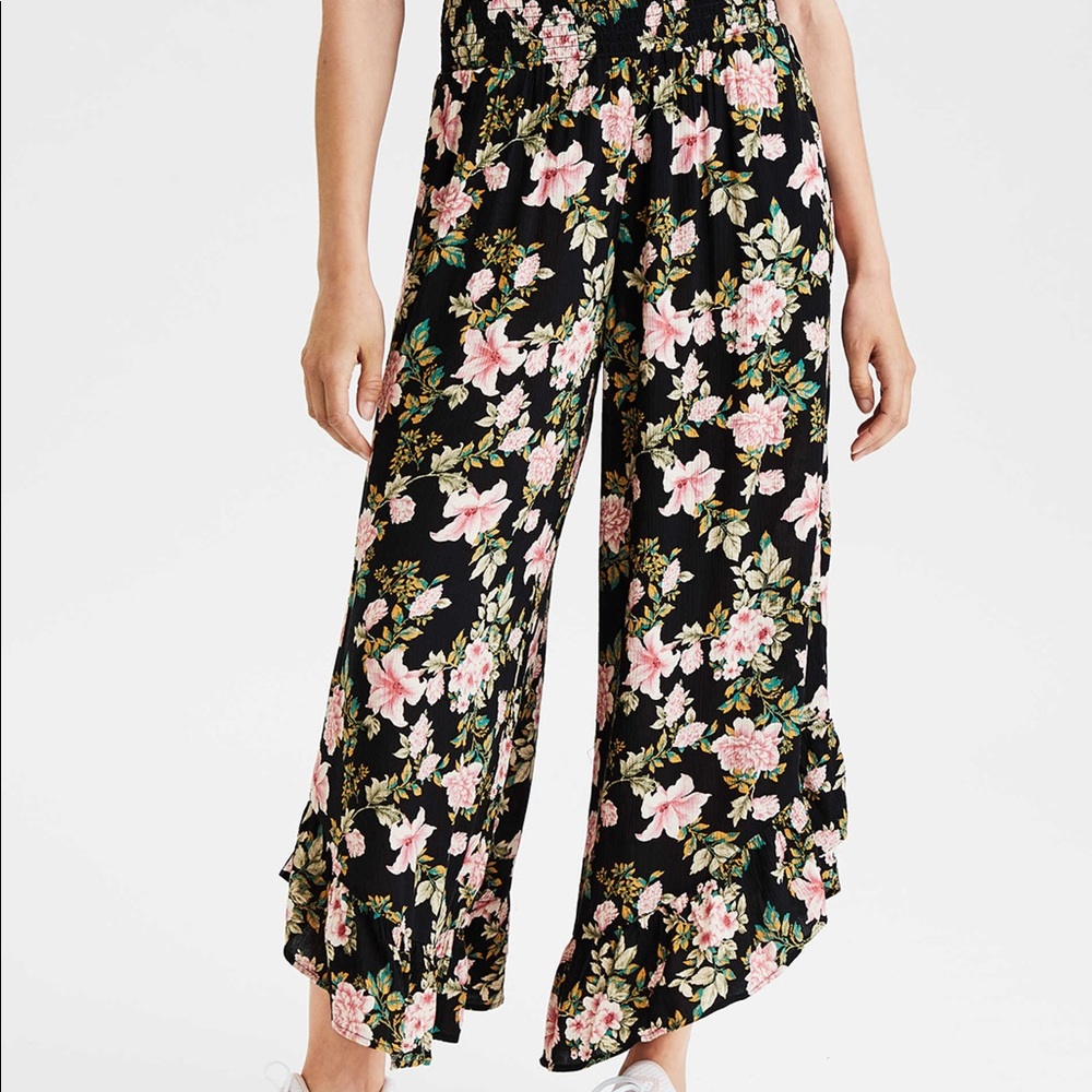 American Eagle floral pants